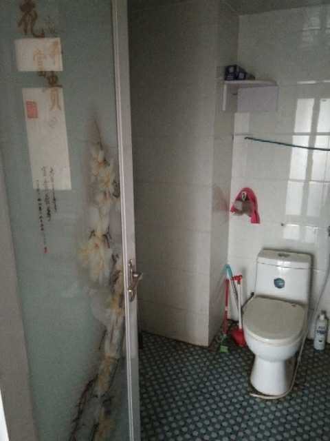 1室1廳1衛(wèi)， 繁華商圈，近學(xué)校，好房出租。