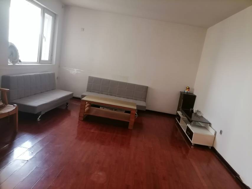中央城B區，2室2廳1衛99m21300元/月，宜長租，短租勿擾
