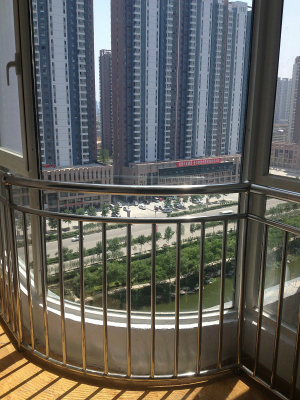 碧水云天中央城，城市的中心地帶