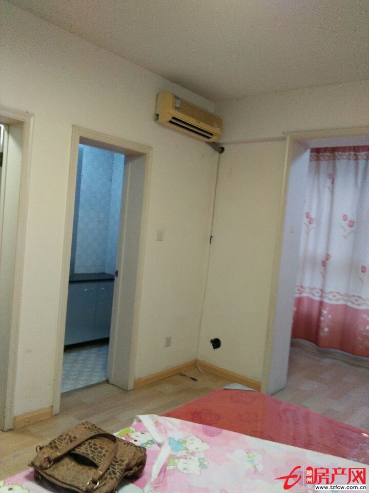 北安居小區(qū)出租，精裝修家具家電齊全。便宜出租。