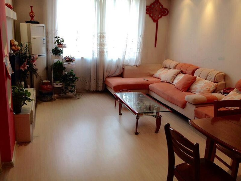 濱江二期復(fù)試精裝拎包即住三個(gè)空調(diào)