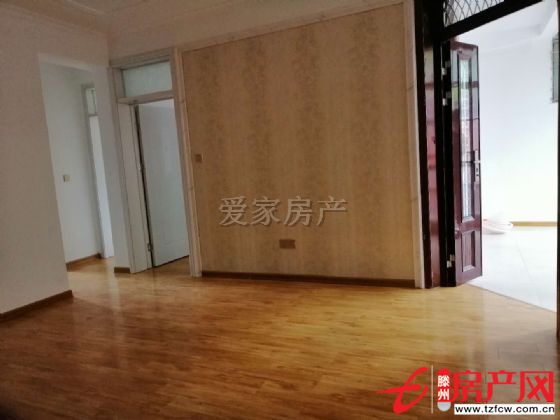 誠信花園學(xué)區(qū)房，三室一廳，一樓帶院證滿五年可貸款
