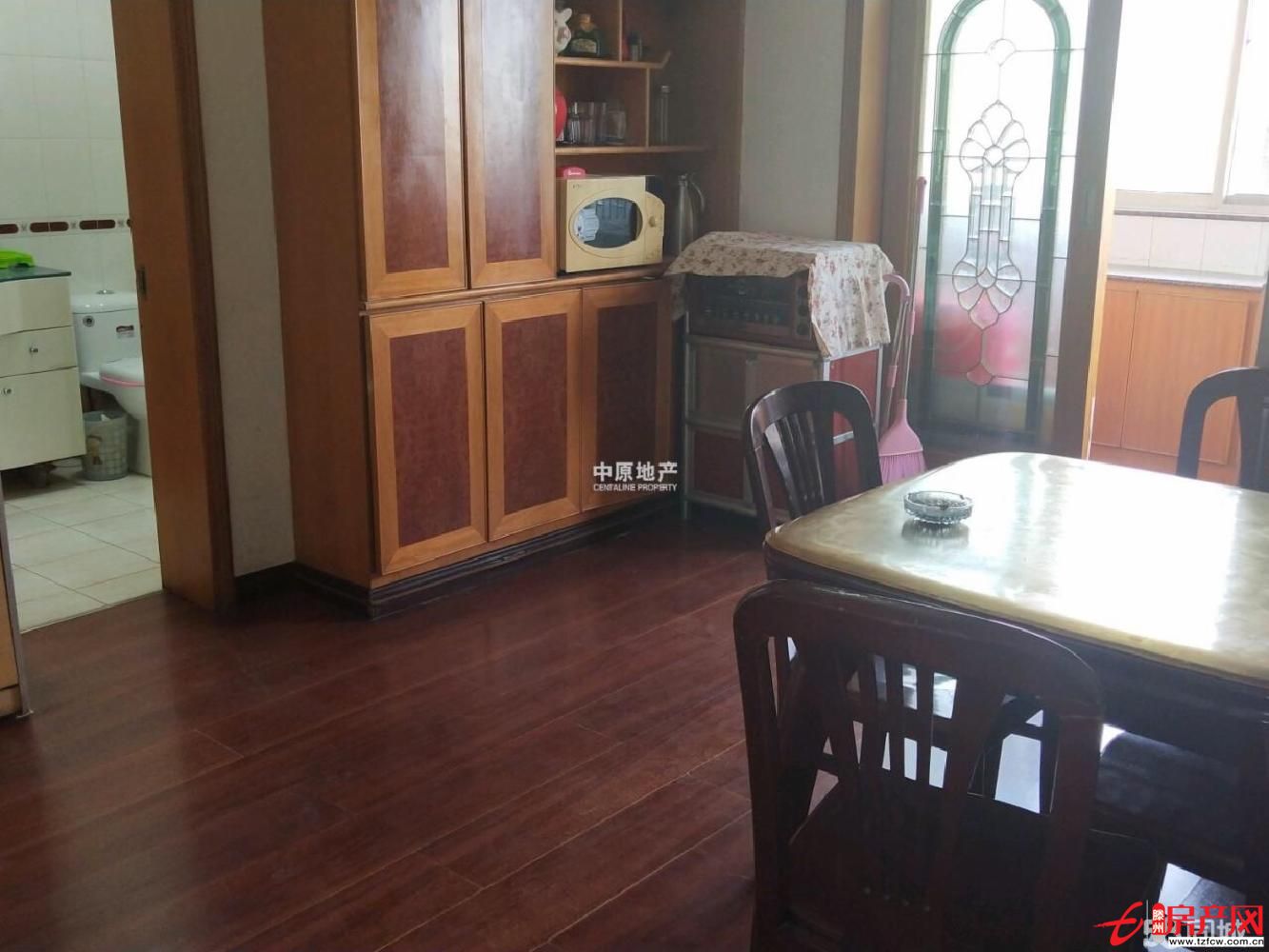 杏壇小區(qū)三室兩廳，精裝修拎包入住，家具家電齊全溫馨漂亮急急租