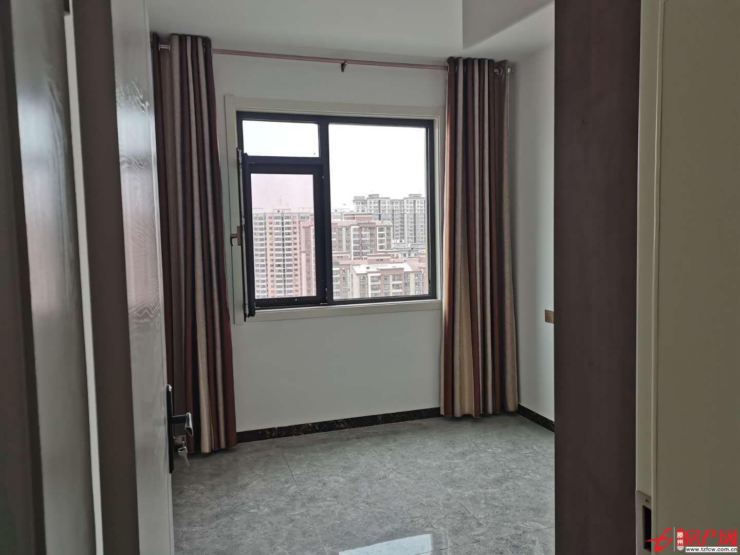 緹香郡，三室兩廳一廚兩衛(wèi)，裝修齊全，非誠(chéng)勿擾