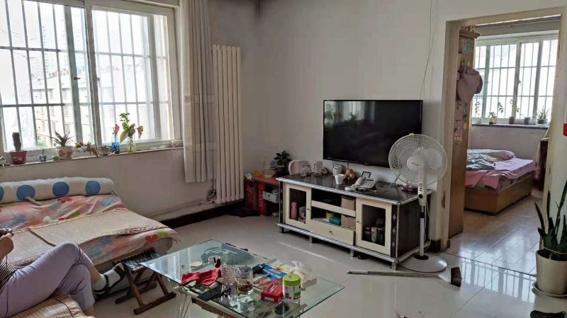 陽光麗景小區普通裝修3室1廳1衛93m291萬元，價格可議
