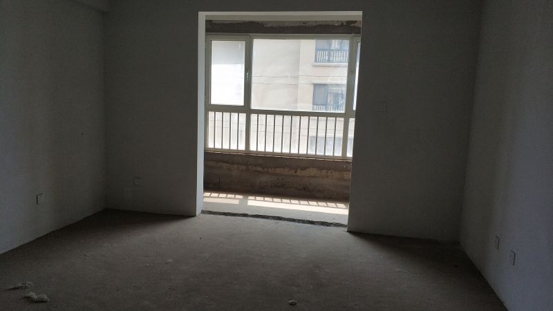 學區房，戶型好，樓層佳，居住環境內外優美