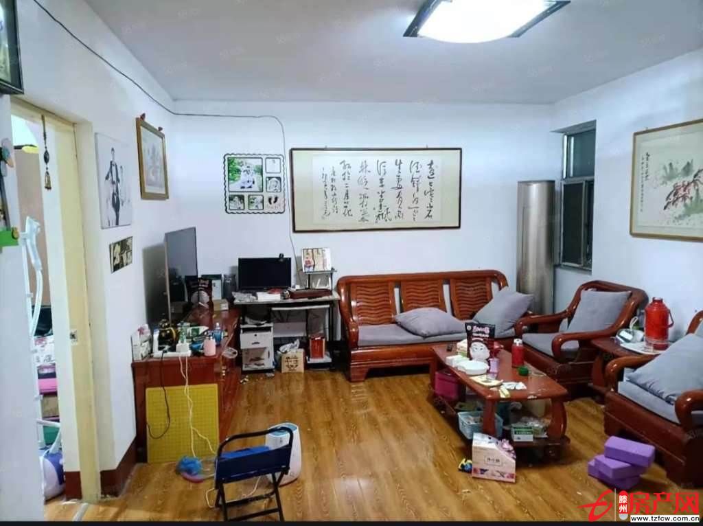 信達(dá)小區(qū)多層四樓，戶型好，證滿五年，可以貸款