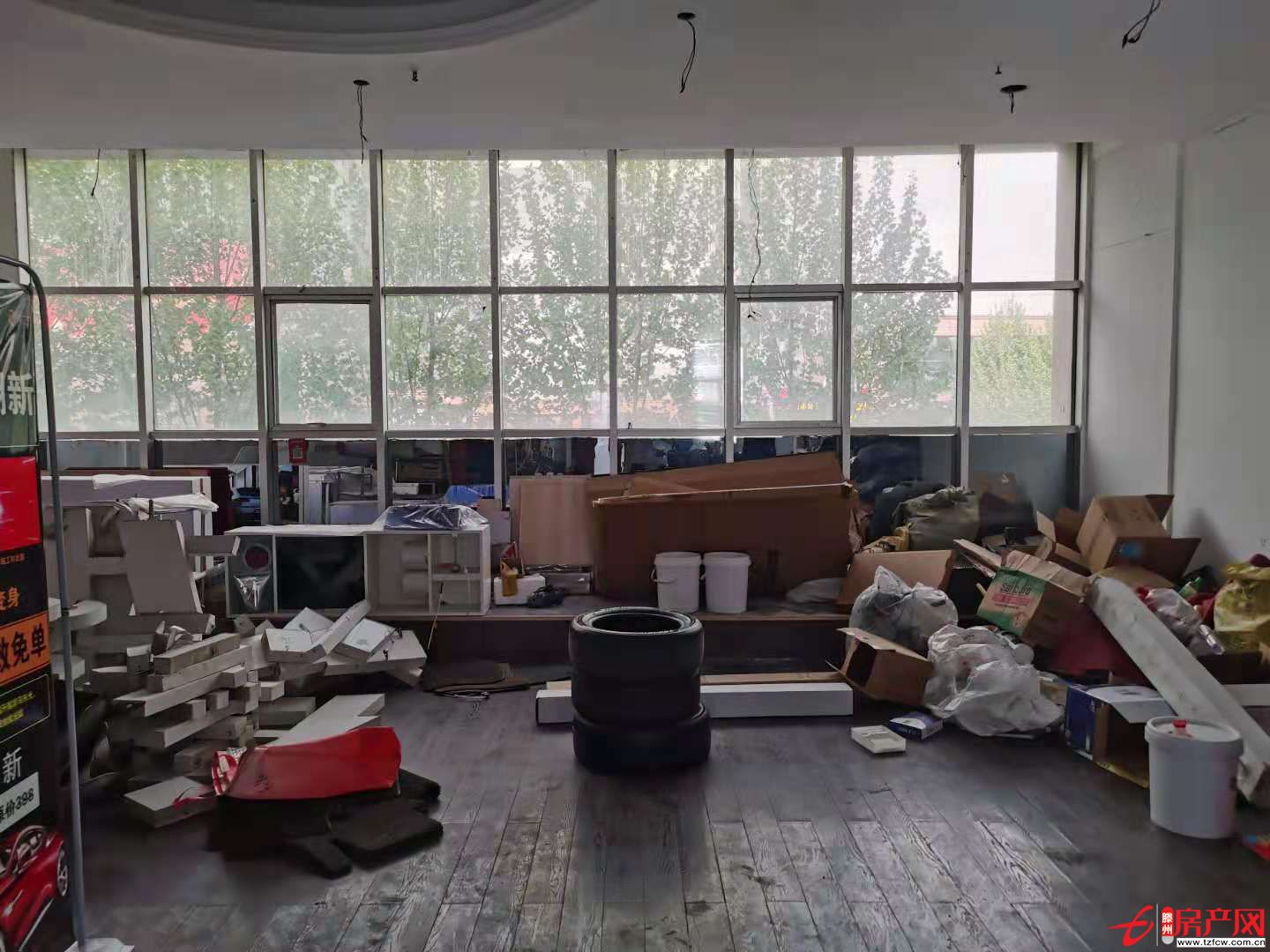 威尼斯五區店面商鋪，好地段，上下兩層，可貸款隨時看房